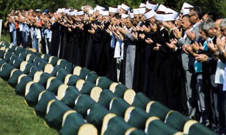 بقایای ۸۶ نفر از مسلمانان کشته‌شده توسط صرب‌ها ، به خاک سپرده شد .