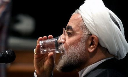 دولت روحانی با وجود دستیابی به توافق هسته‌ای و رفع بیشتر تحریم ها، موفق نشد