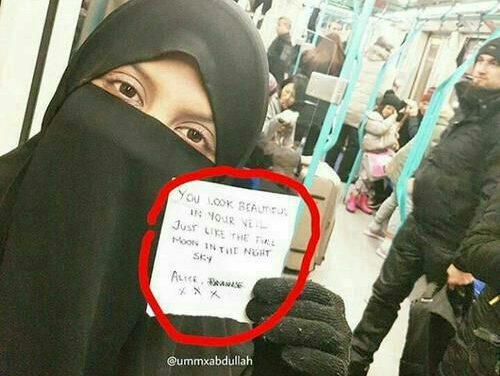 حجاب   

ایــن خانم مسلمانے