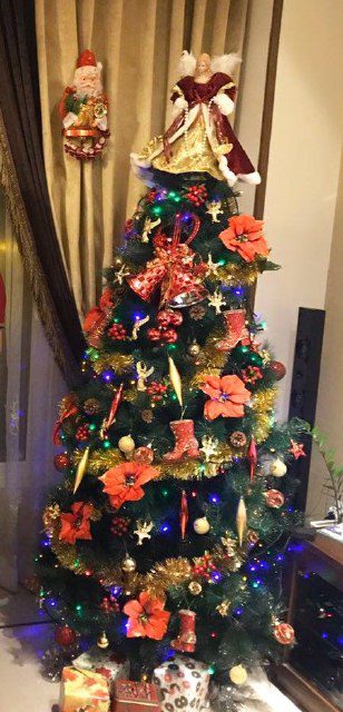 تزیین درخت کریسمس  پویای عزیز