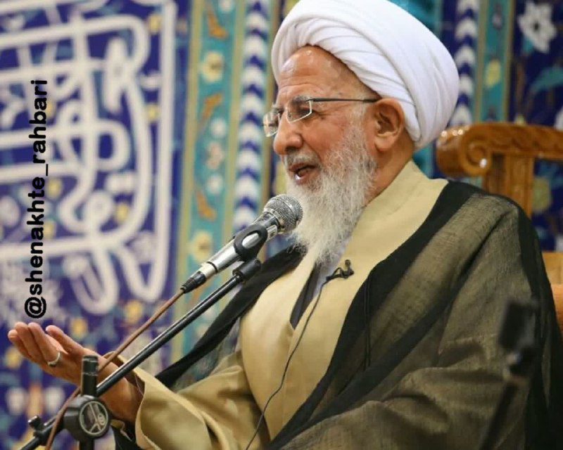 امام خمینی(ره) نزدیک تر از د