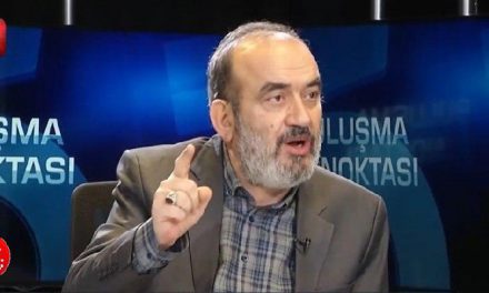 مدیر شبکه تلویزیونی “قدس” ترکیه قاسم سلیمانی جلوی کودتا در ترکیه را گرفت